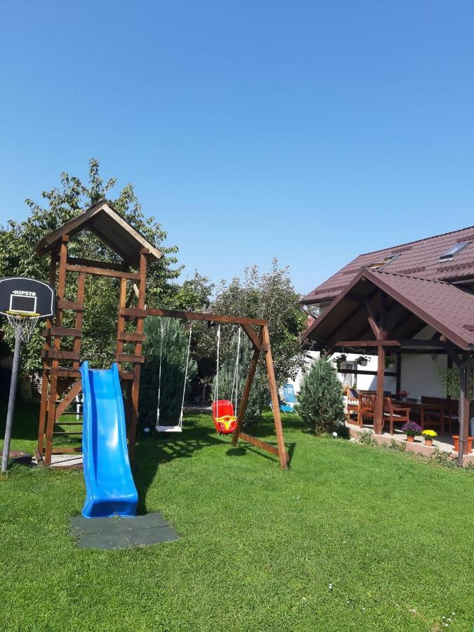 Casa De Oaspeti Laura Rîşnov エクステリア 写真
