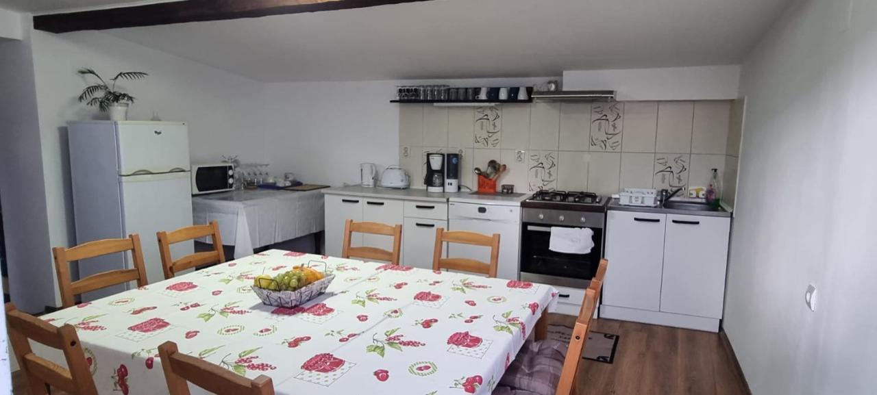 Casa De Oaspeti Laura Rîşnov エクステリア 写真