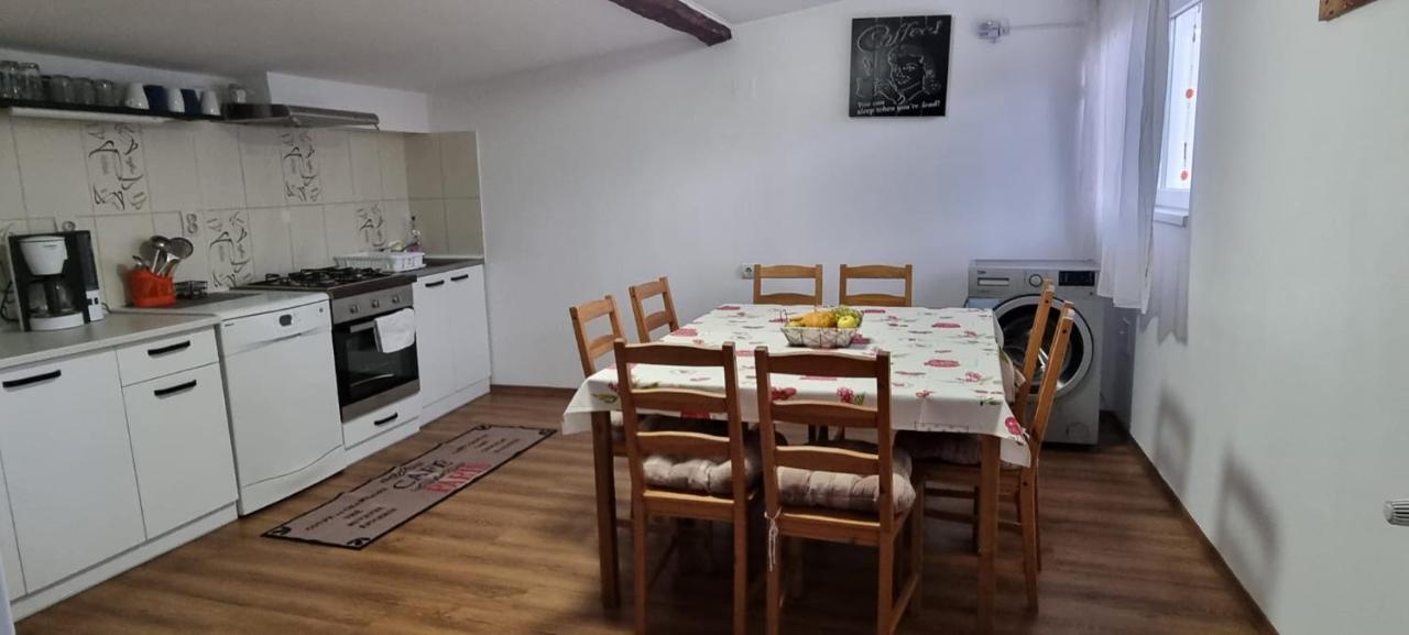 Casa De Oaspeti Laura Rîşnov エクステリア 写真